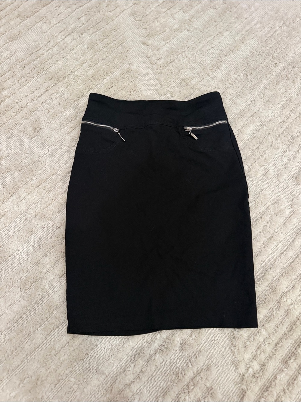 Black Women's Zip-Pocket Pencil Skirt